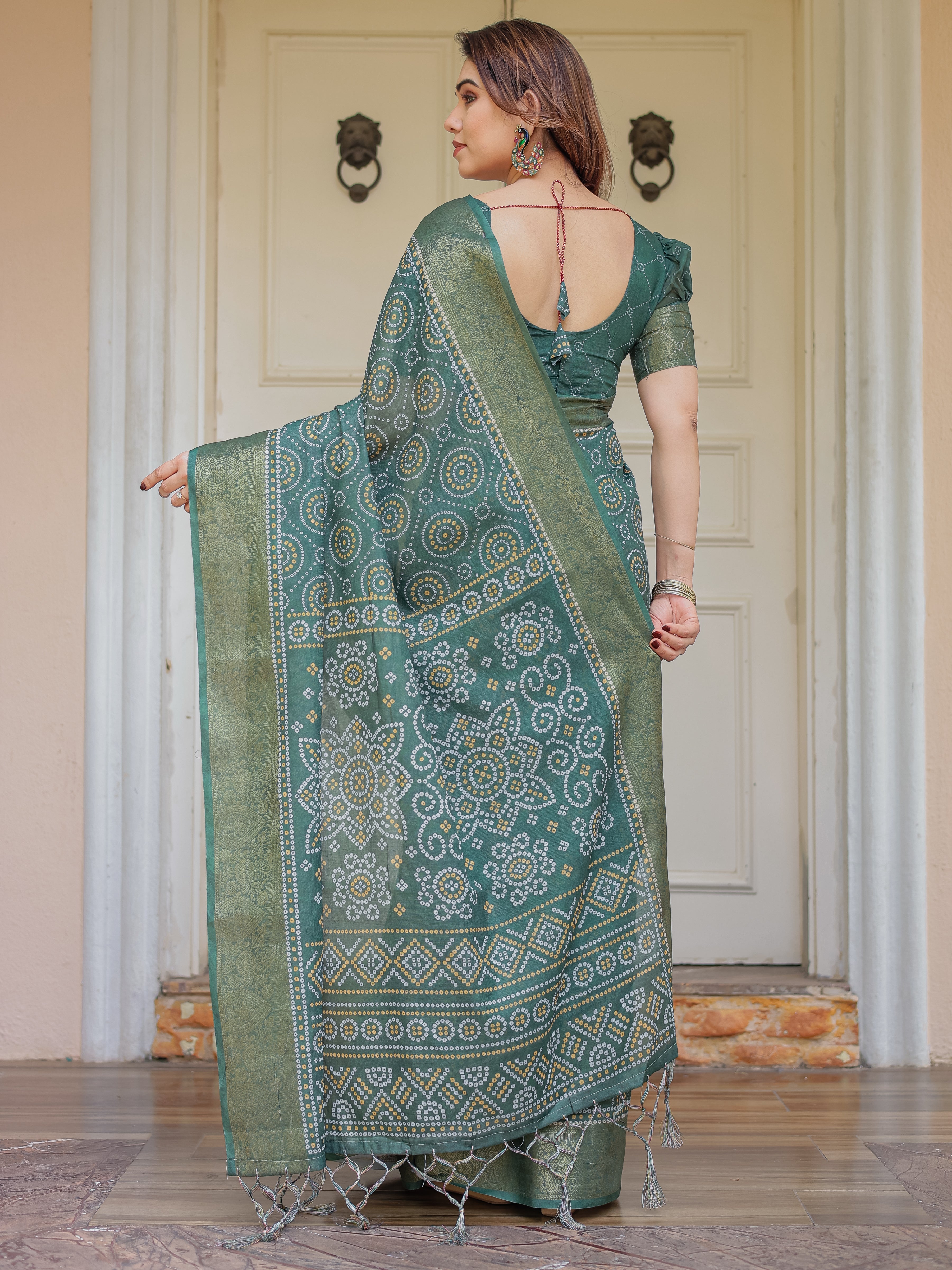Bottle Green Handloom Cotton Bandhani Inspired Printed Saree with Zari Border & Tassels – Traditional Ethnic Wear