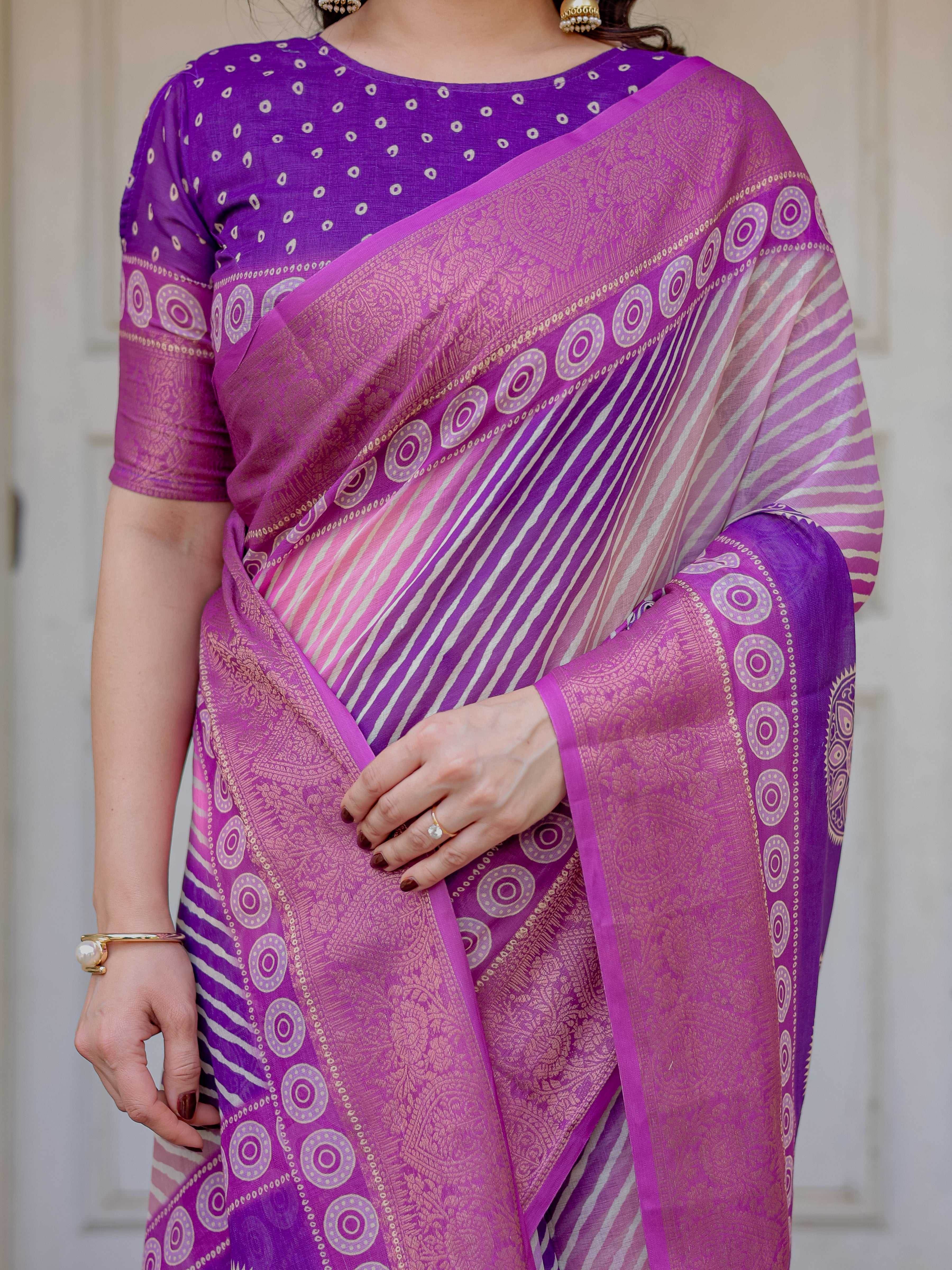 Royal Purple & Rani Pink Dual Tone Silk Saree with Gold Zari Circular Motifs, Striped Pallu & Tassels – Festive Traditional Wear