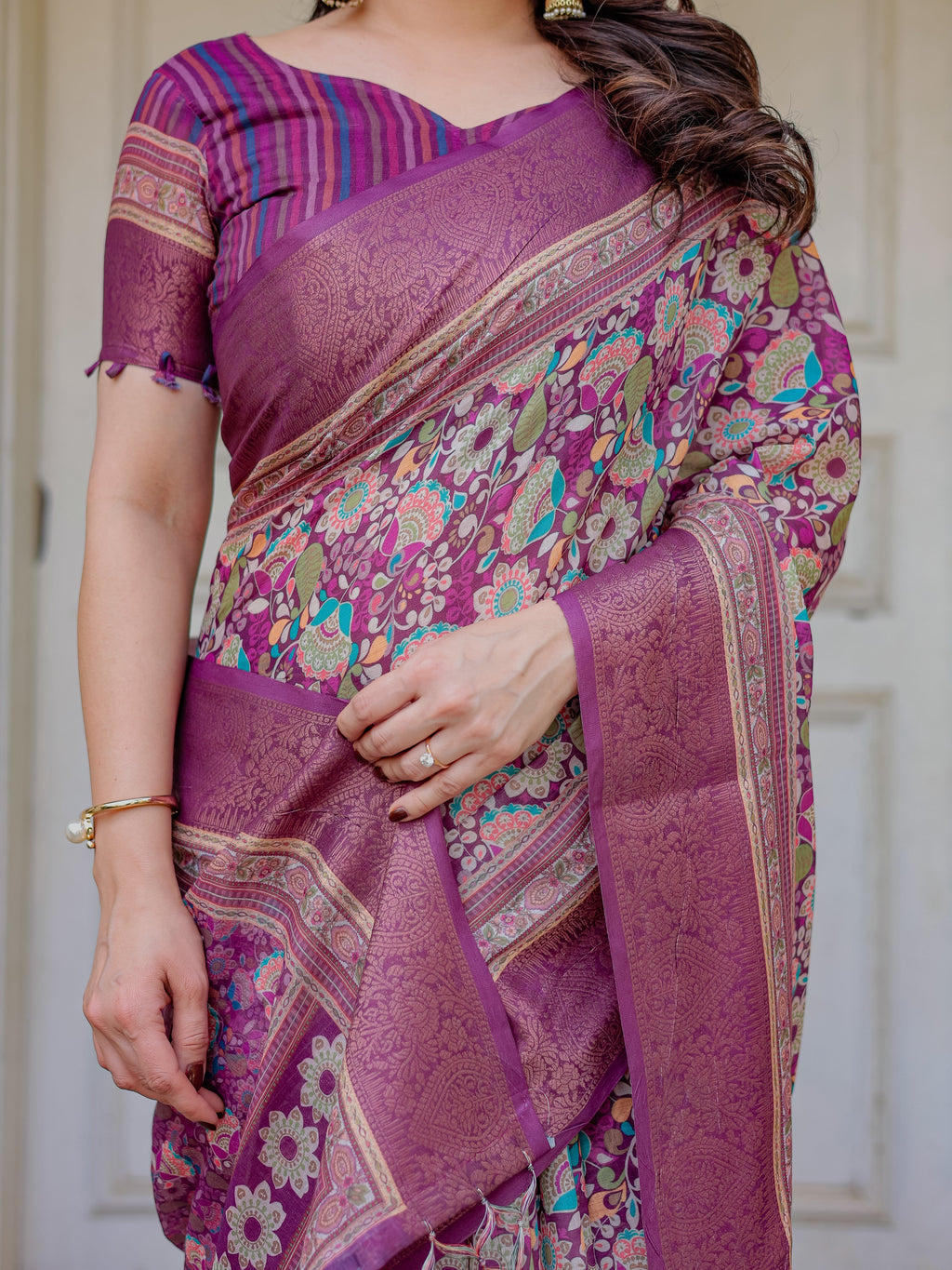 Wine Purple Multicolor Floral Woven Saree with Antique Zari Border & Rich Designer Pallu – Festive Ethnic Wear