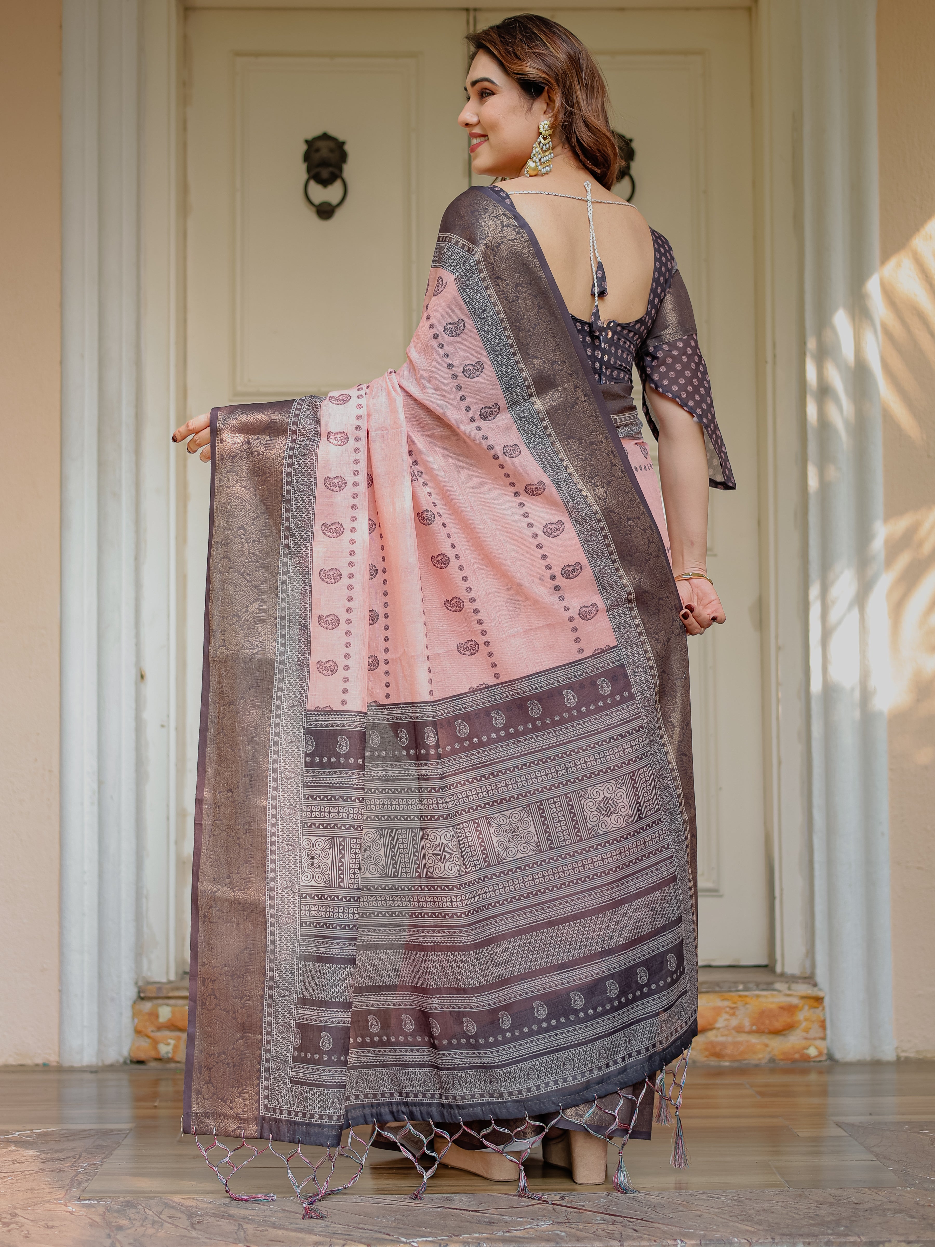 Blush Pink & Charcoal Grey Traditional Woven Saree with Antique Zari Border & Tassels – Elegant Festive Ethnic Wear