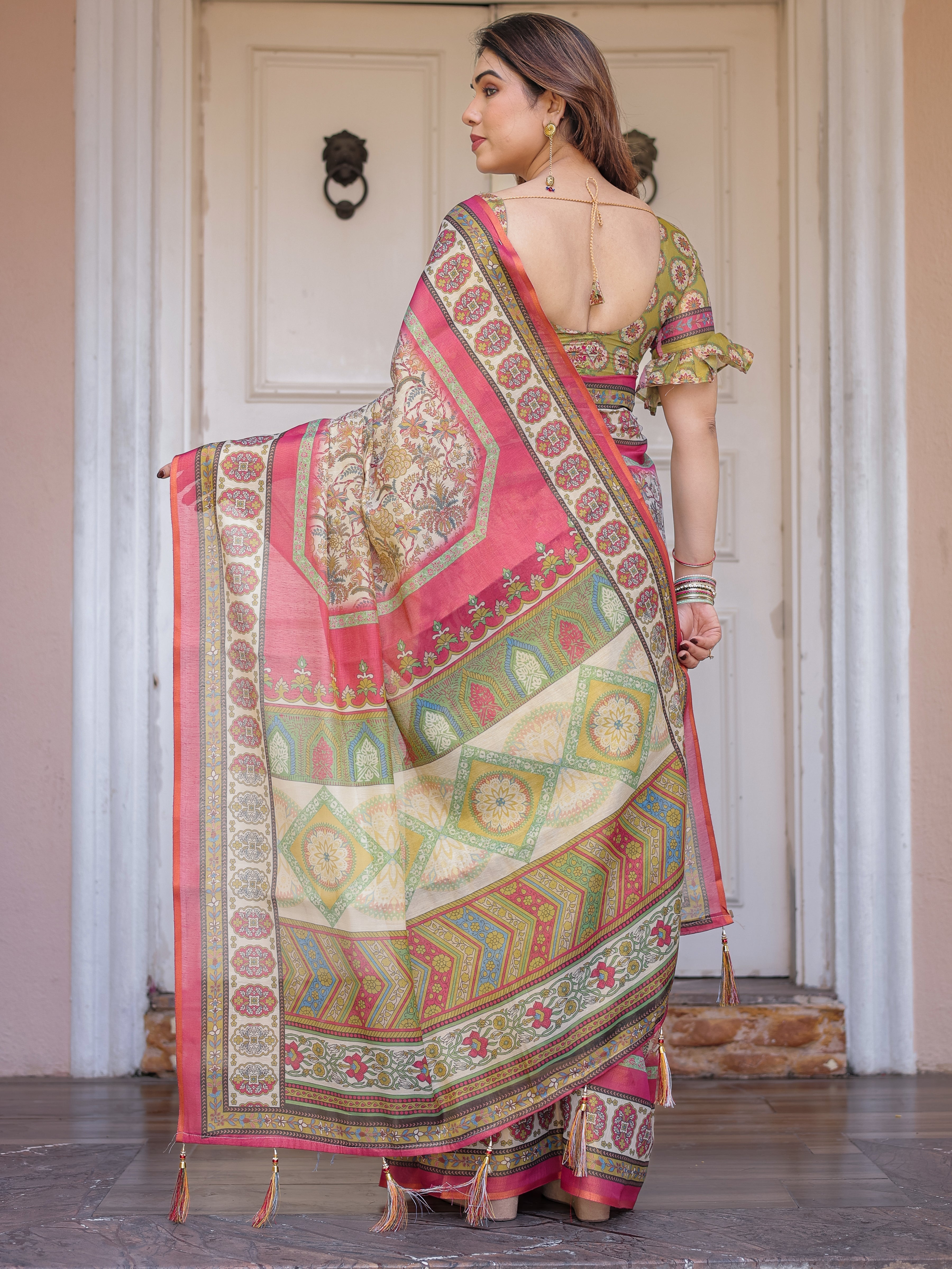 Cream & Pink Floral Heritage Printed Handloom Cotton Saree with Traditional Border & Tassels – Elegant Festive Wear
