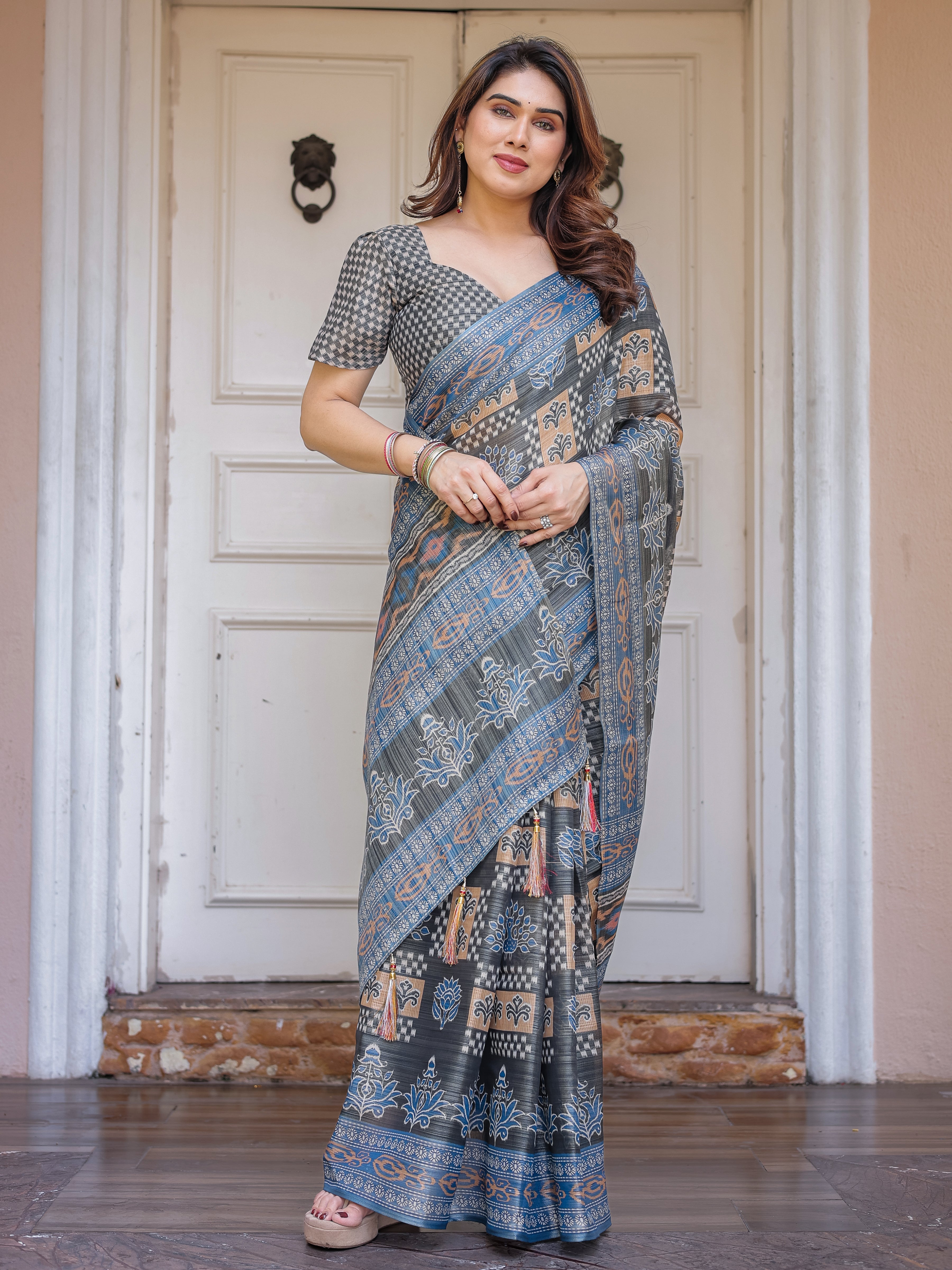 Charcoal Grey & Indigo Blue Ethnic Handloom Cotton-Linen Saree with Woven Border & Tassels – Traditional Elegant Wear
