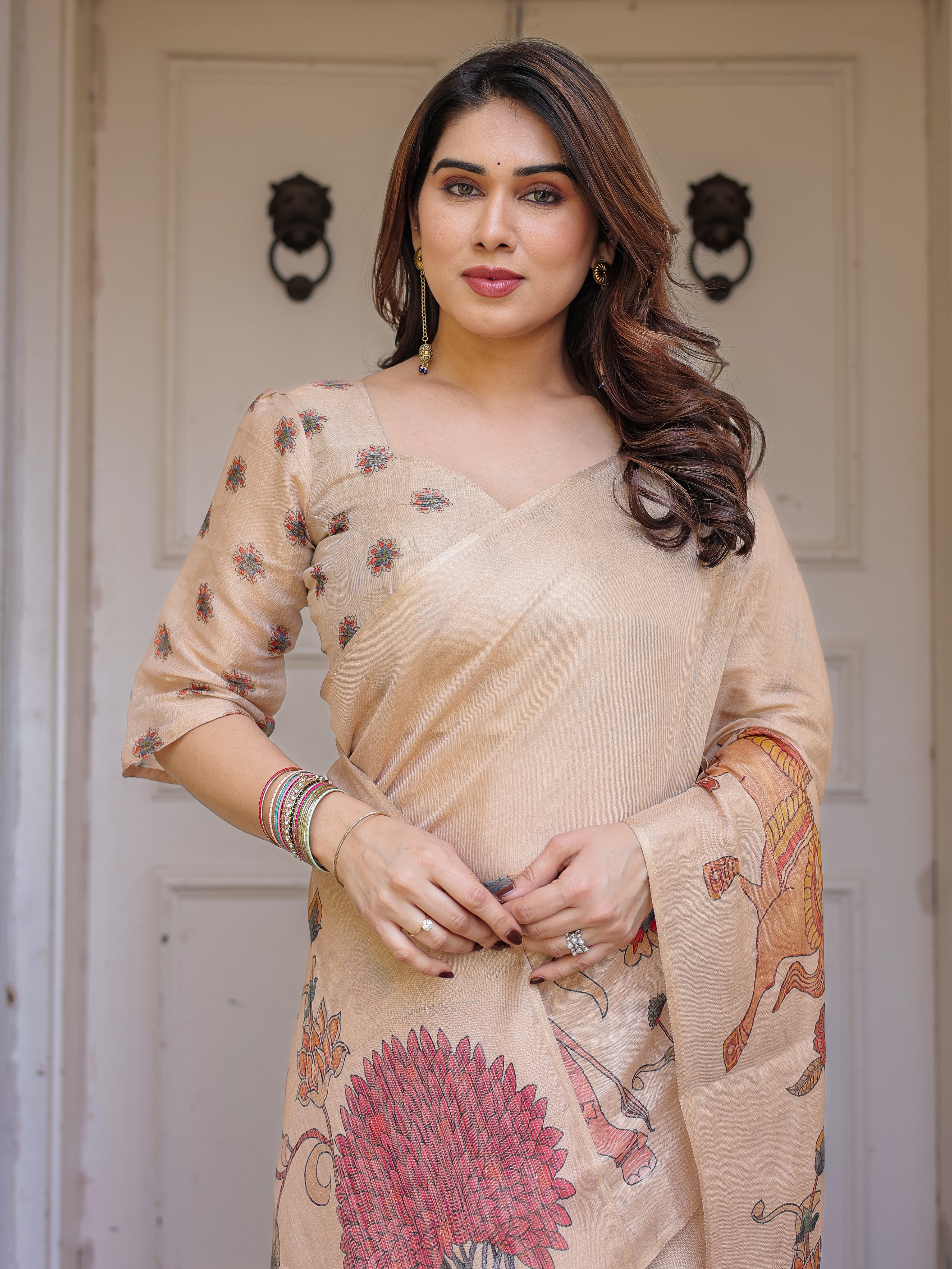 Beige Heritage Art Printed Handloom Cotton-Linen Saree with Elephant & Horse Motif Pallu and Tassels – Traditional Statement Wear