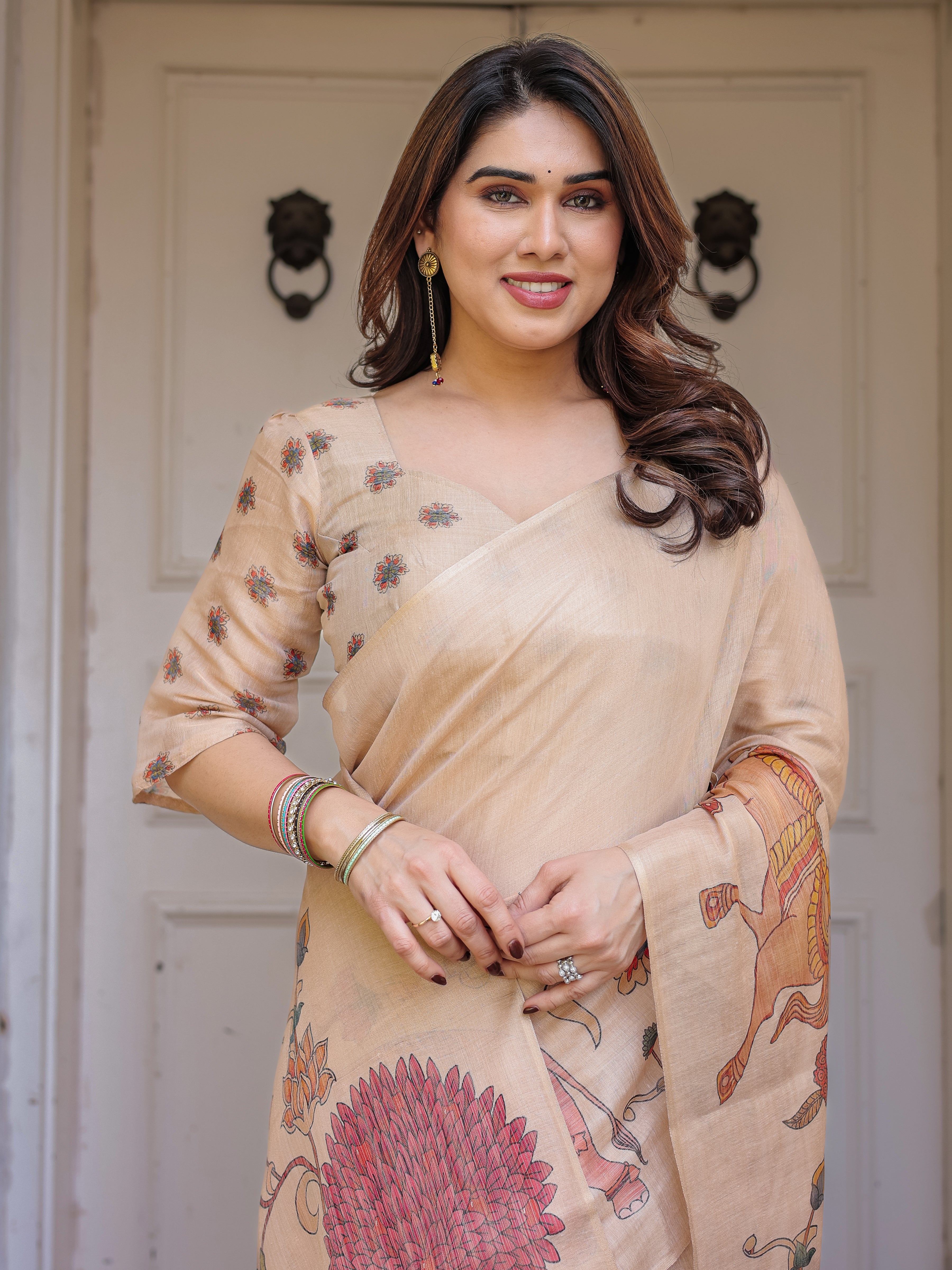 Beige Heritage Art Printed Handloom Cotton-Linen Saree with Elephant & Horse Motif Pallu and Tassels – Traditional Statement Wear