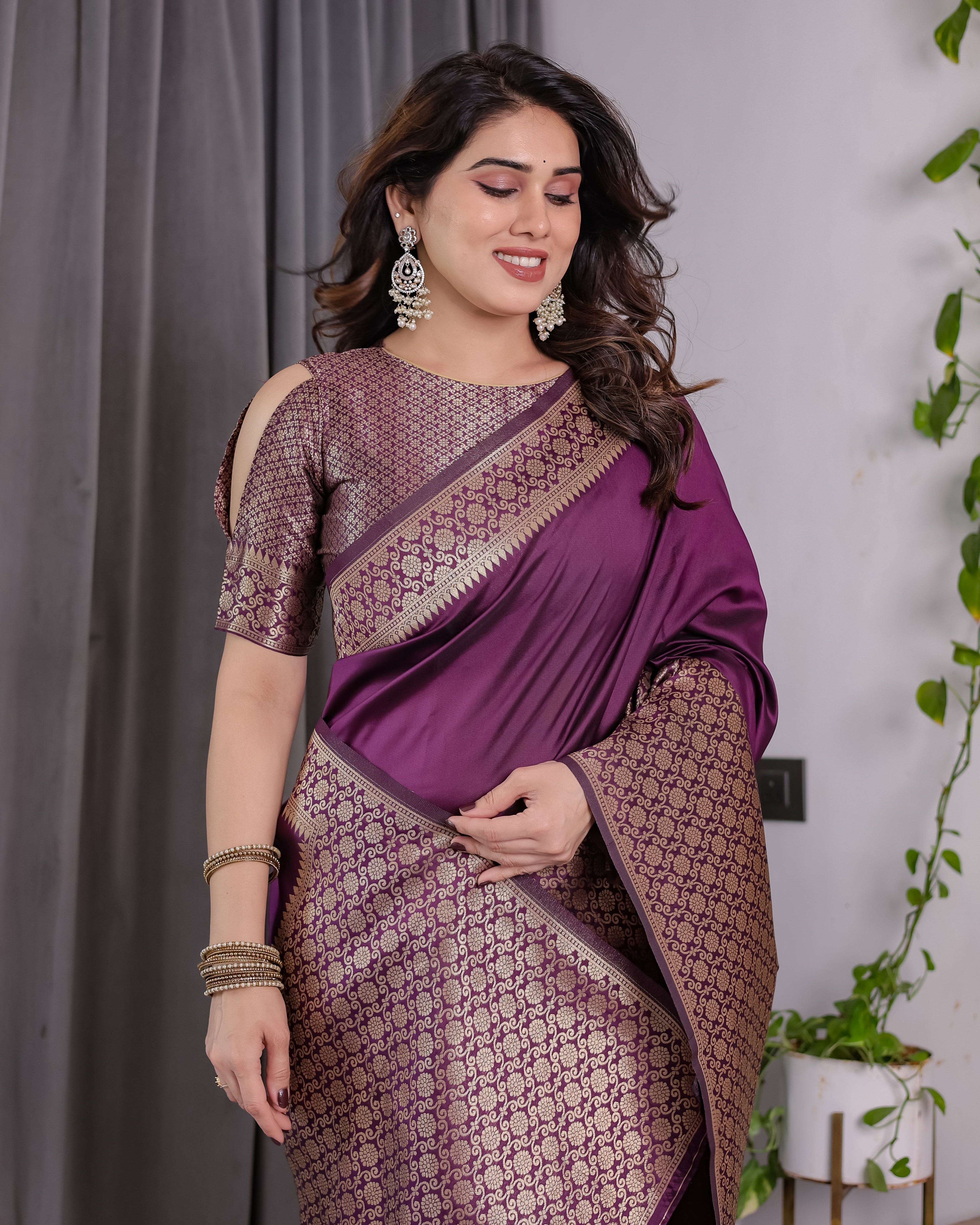Plum Purple Pure Kanjivaram Silk Saree with Antique Gold Jacquard Pallu & Designer Blouse | 5.5m Saree + 0.8m Blouse Piece