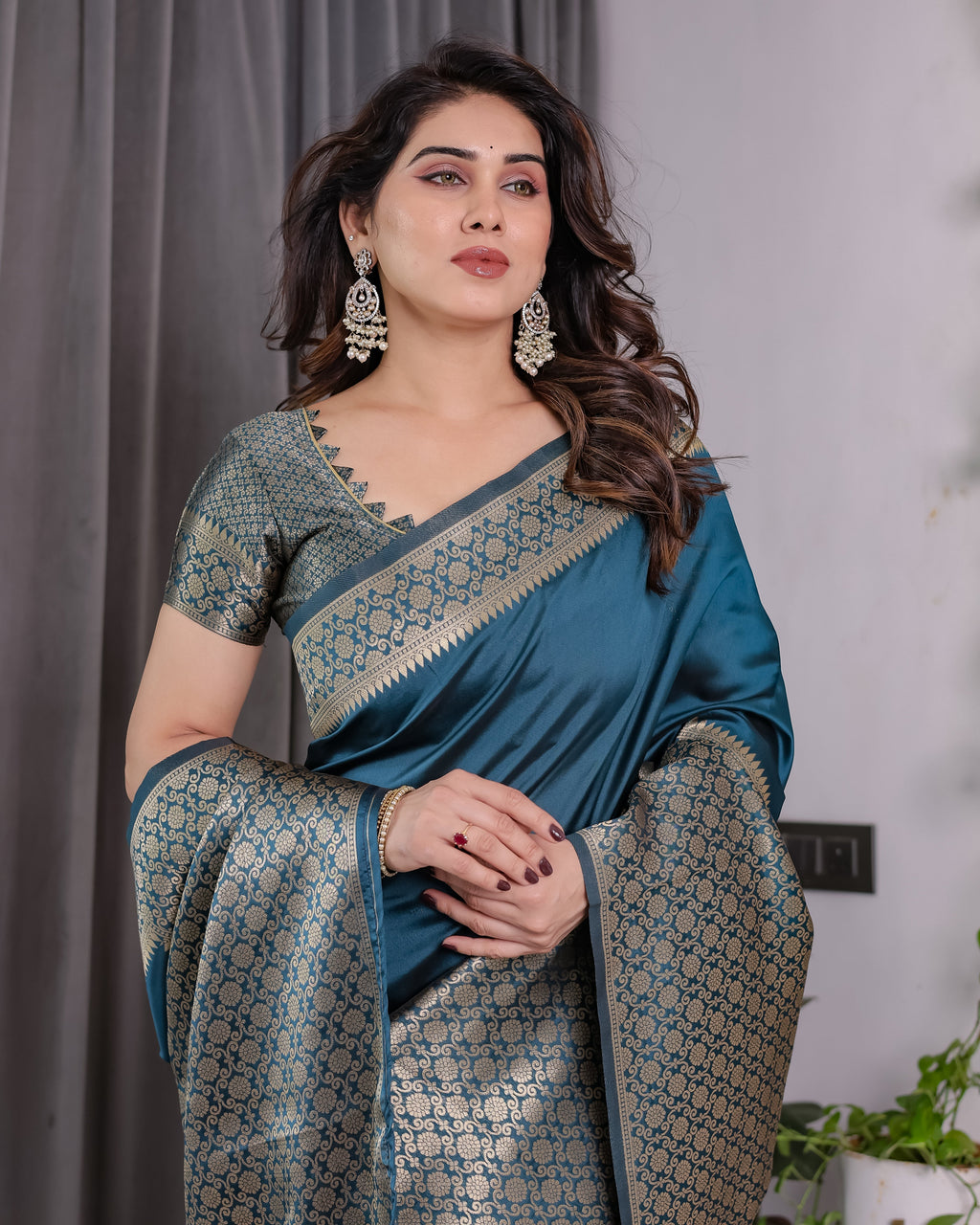 Teal Blue Pure Kanjivaram Silk Saree with Gold Woven Jacquard Border & Designer Blouse | 5.5m Saree + 0.8m Blouse Piece