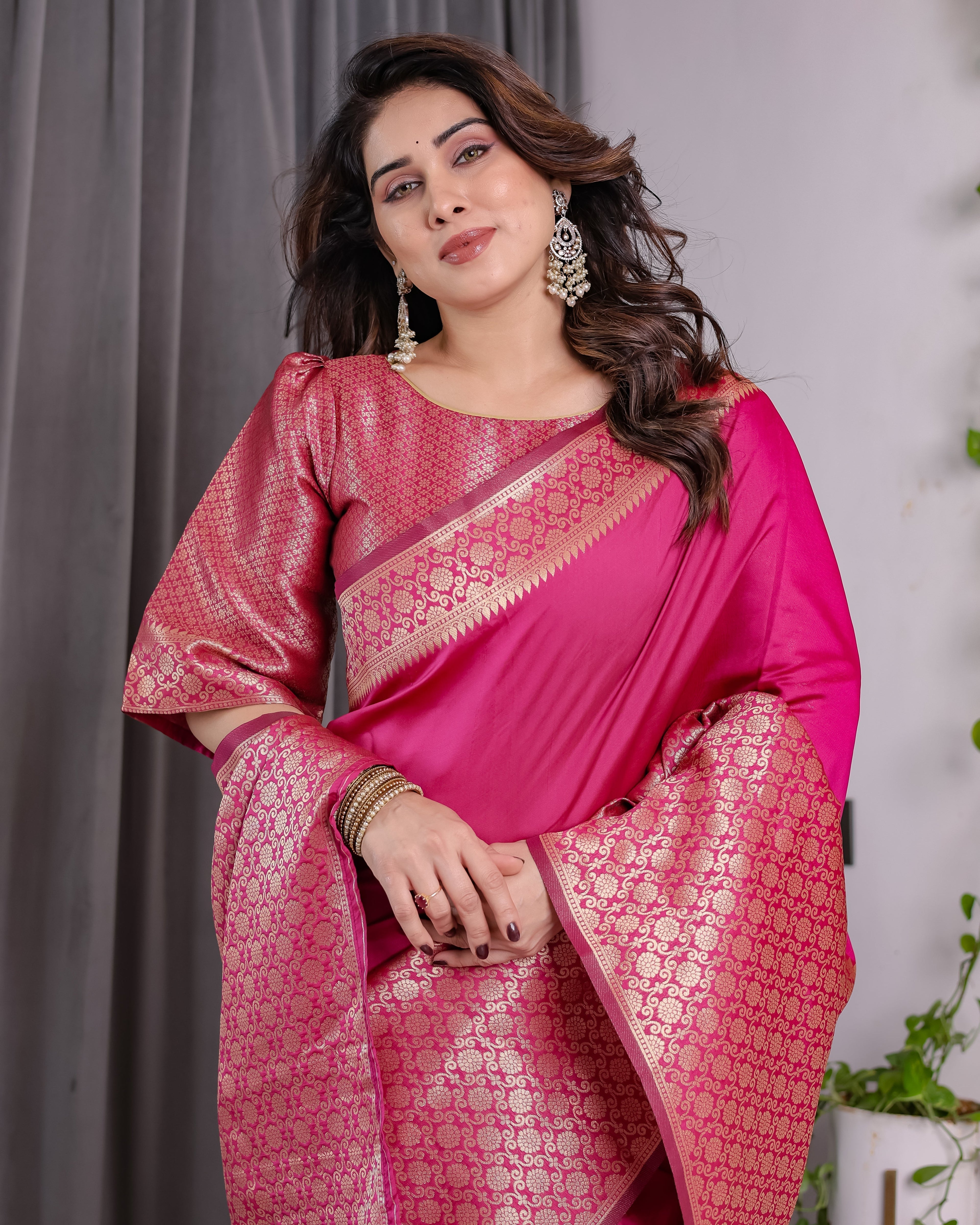 Pink Pure Kanjivaram Silk Saree with Gold Jacquard Border & Rich Woven Pallu | 5.5m Saree + 0.8m Designer Blouse Piece