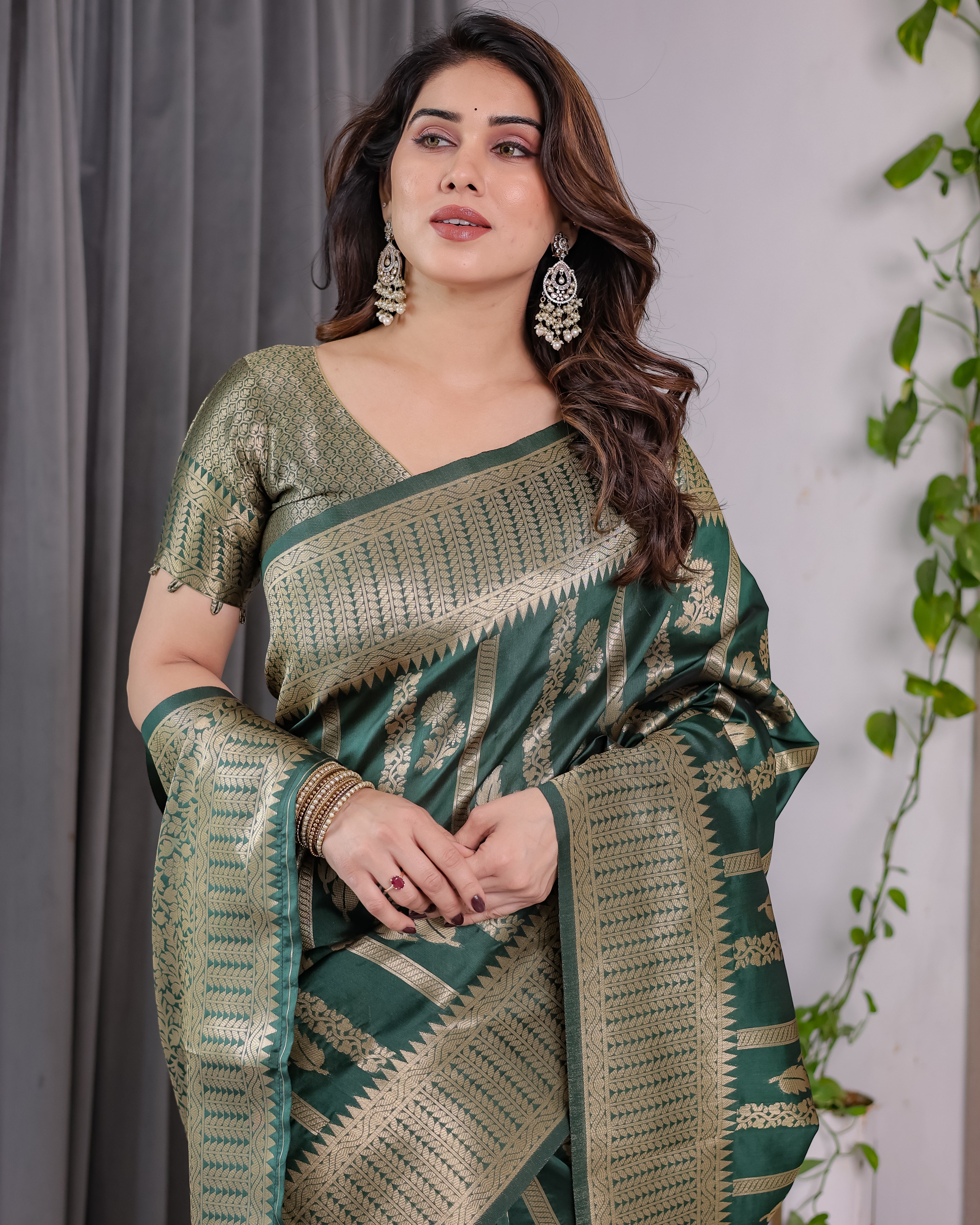 Forest Green Pure Kanjivaram Silk Saree with Gold Striped Floral Pallu & Heavy Zari Border | 5.5m Saree + 0.8m Jacquard Blouse Piece
