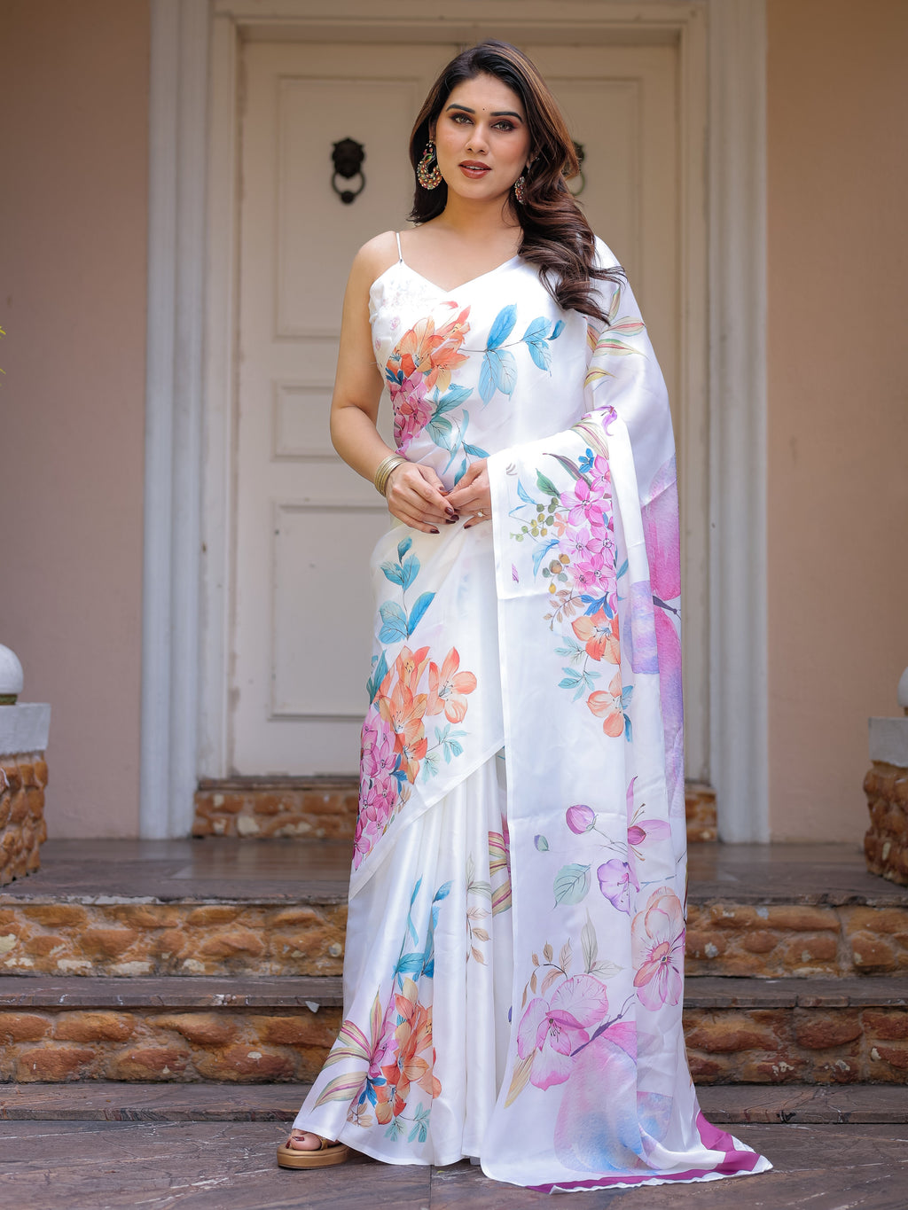 White Pastel Floral Printed Satin Georgette Saree with Matching Blouse – Soft Elegant Party & Day Wear