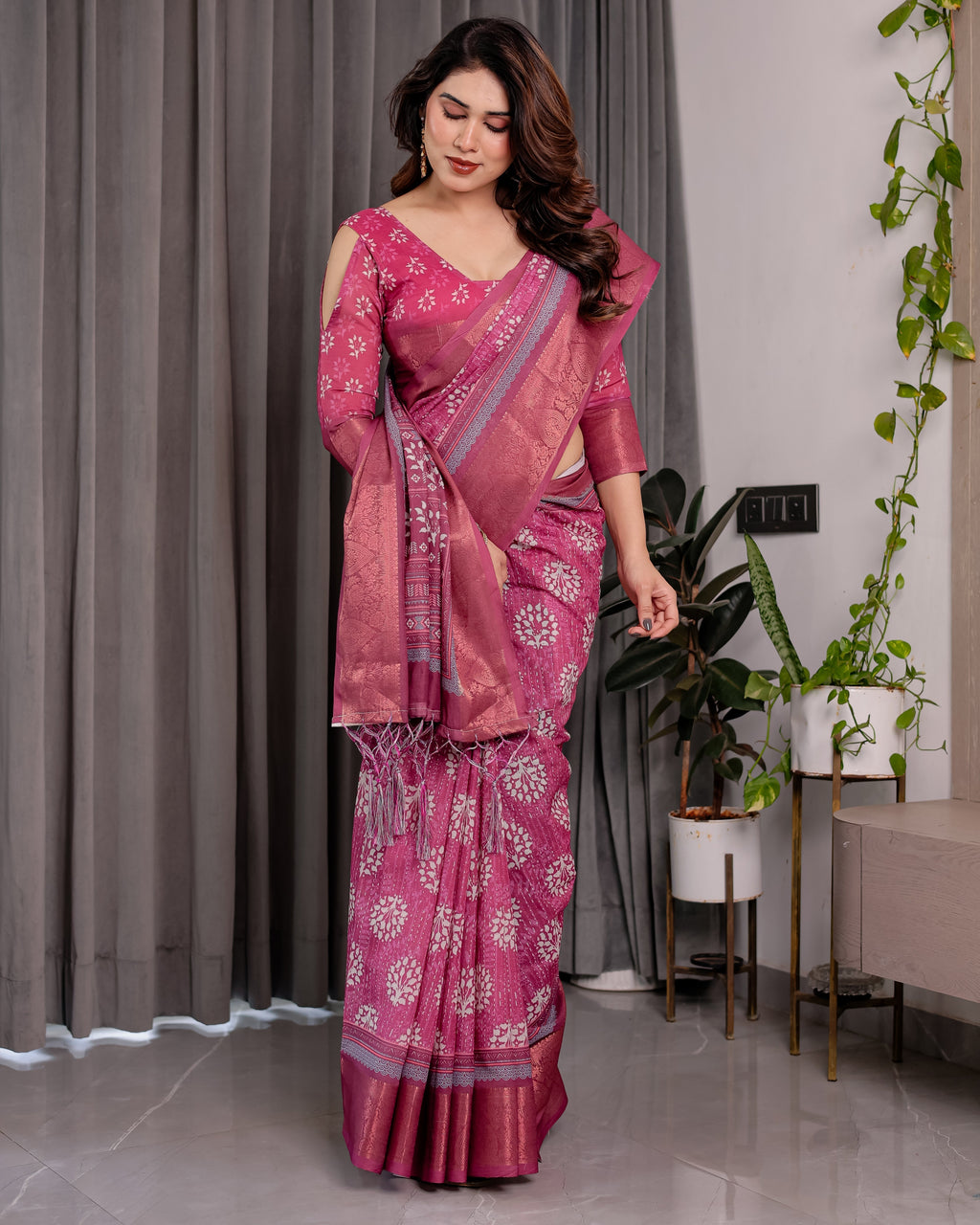 Rani Pink Pure Handloom Linen Saree with White Floral Print & Dual Zari Border | Elegant Tassel Finish | 5.5m Saree + 0.8m Blouse